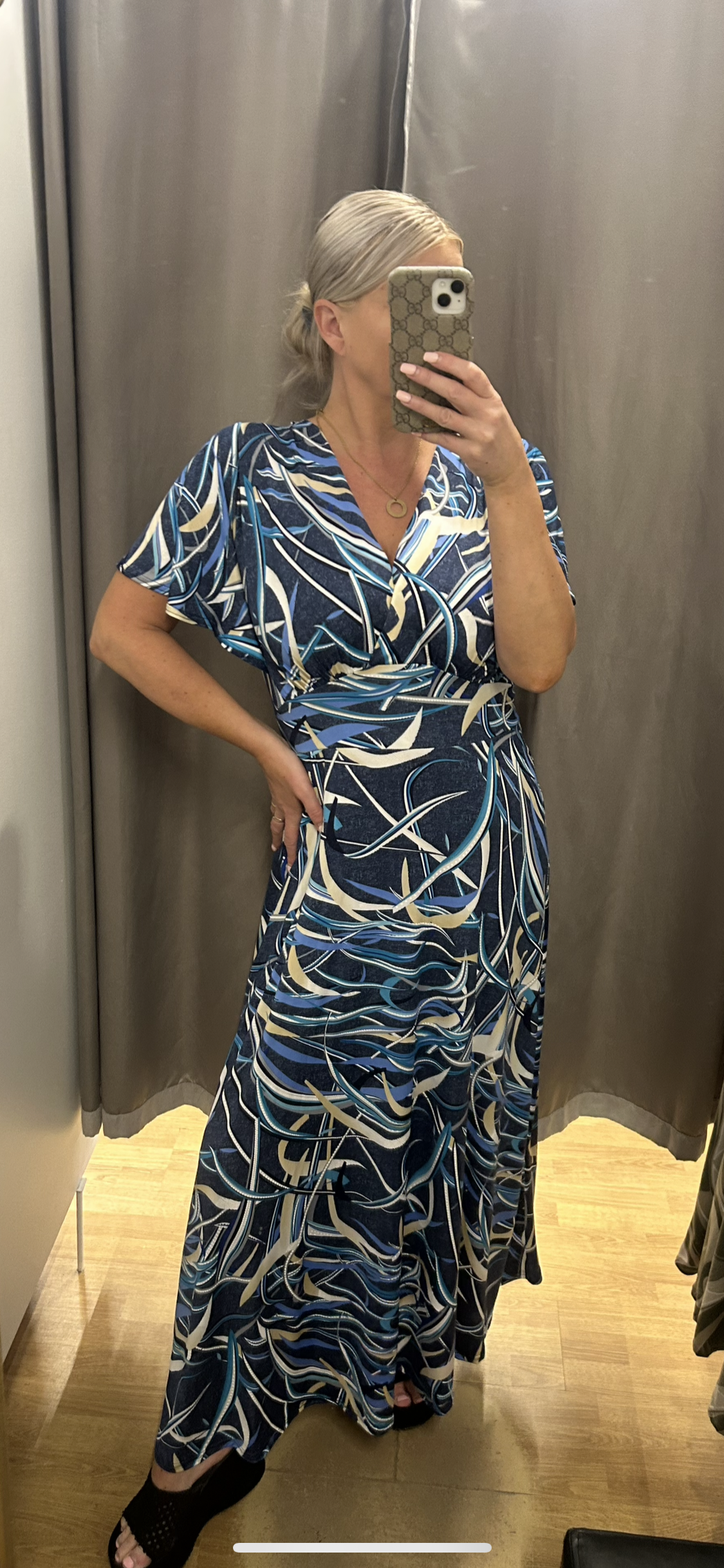 Kjólinn okkar