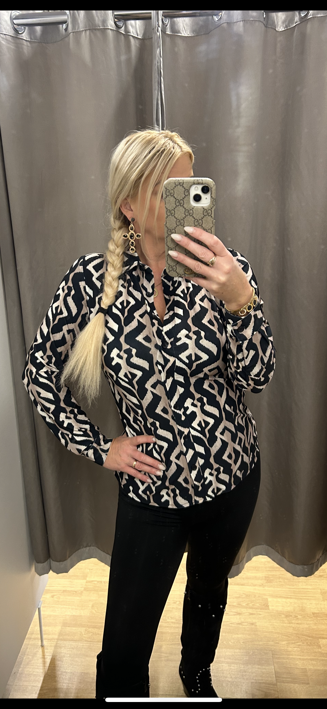 Angella Milan skyrta