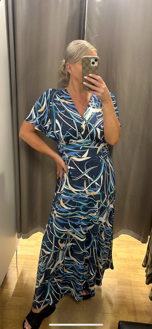 Kjólinn okkar