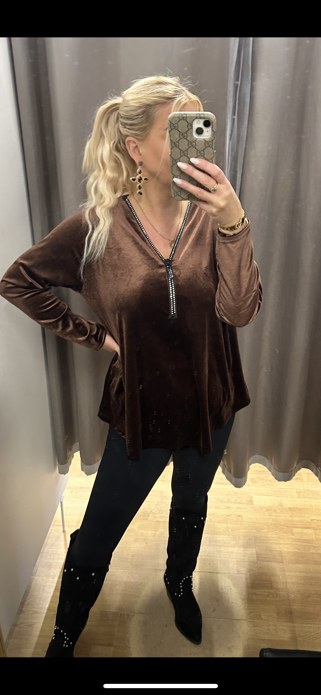 Flauels toppar margir litir