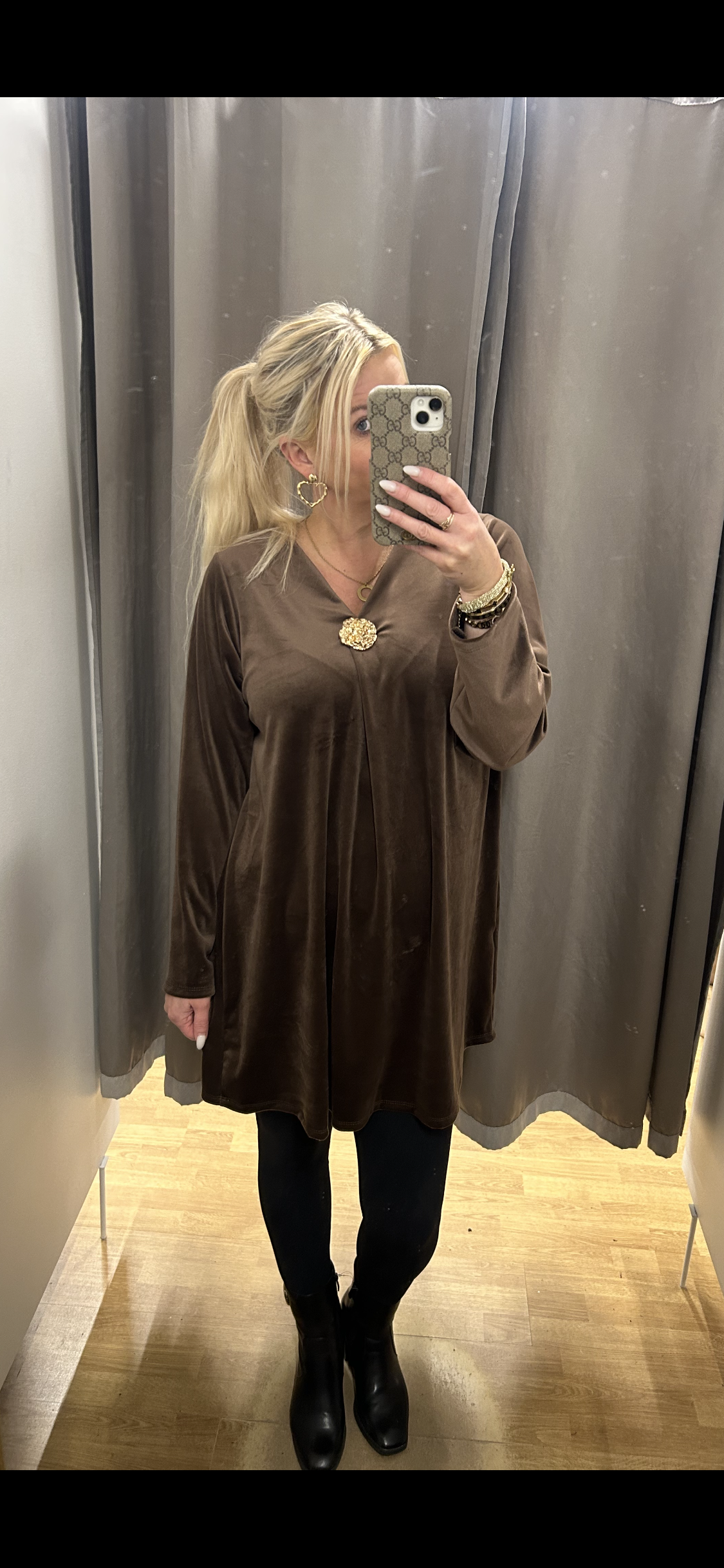 Flauels kjólar fjórir litir