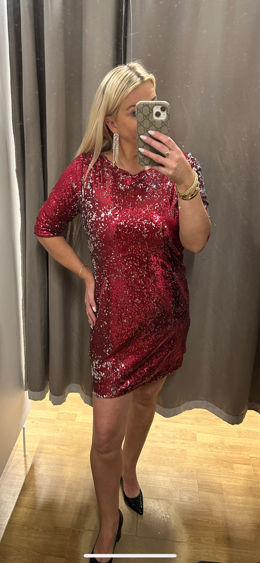 Vegas palliettukjóll