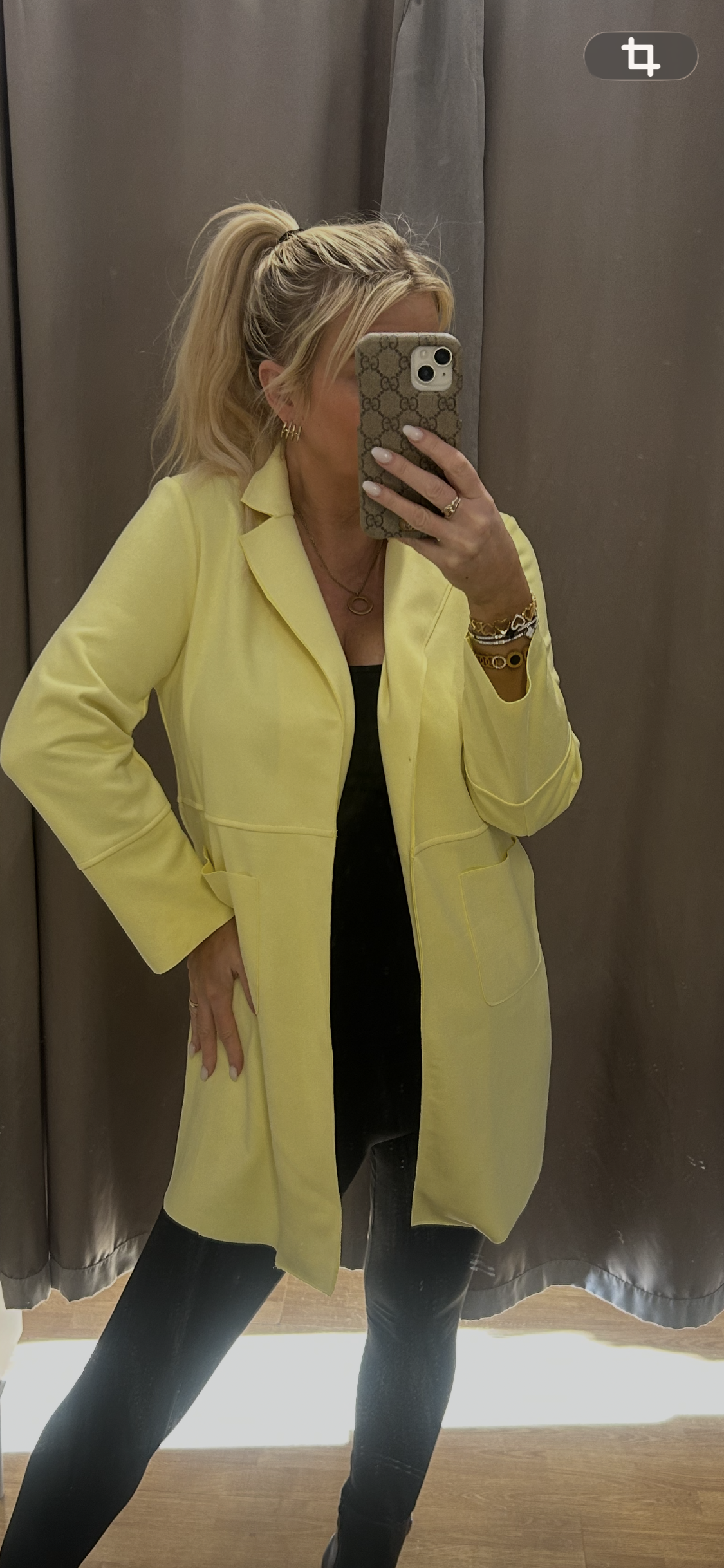 Apaskinnsjakkar margir litir