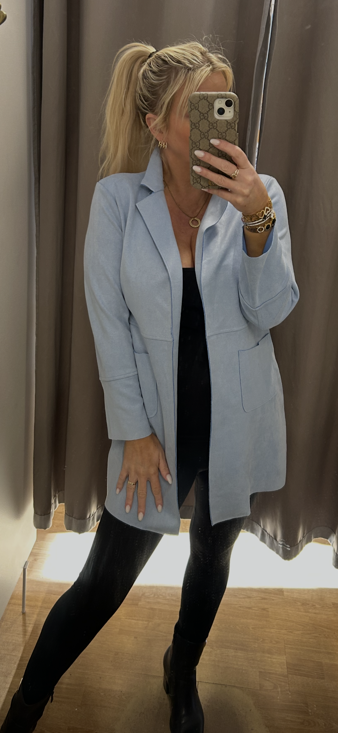 Apaskinnsjakkar margir litir