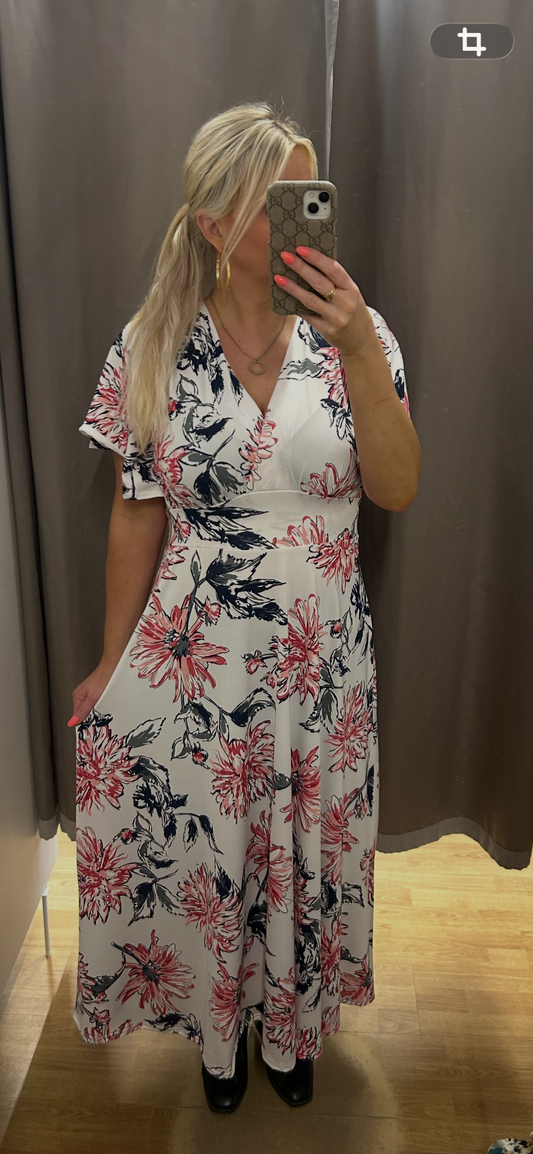 Kjólinn okkar
