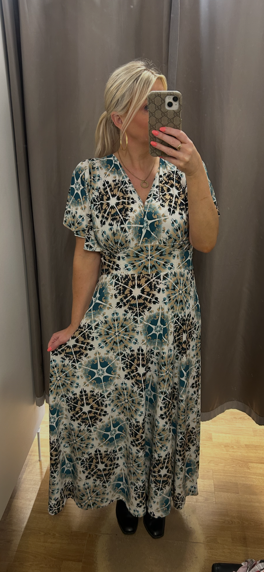 Kjólinn okkar