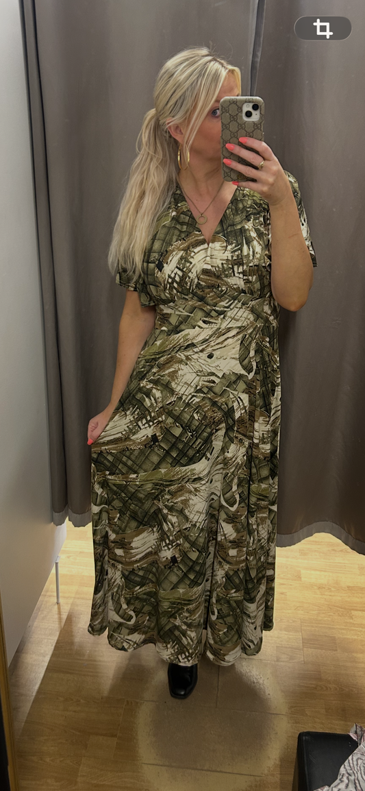 Kjólinn okkar