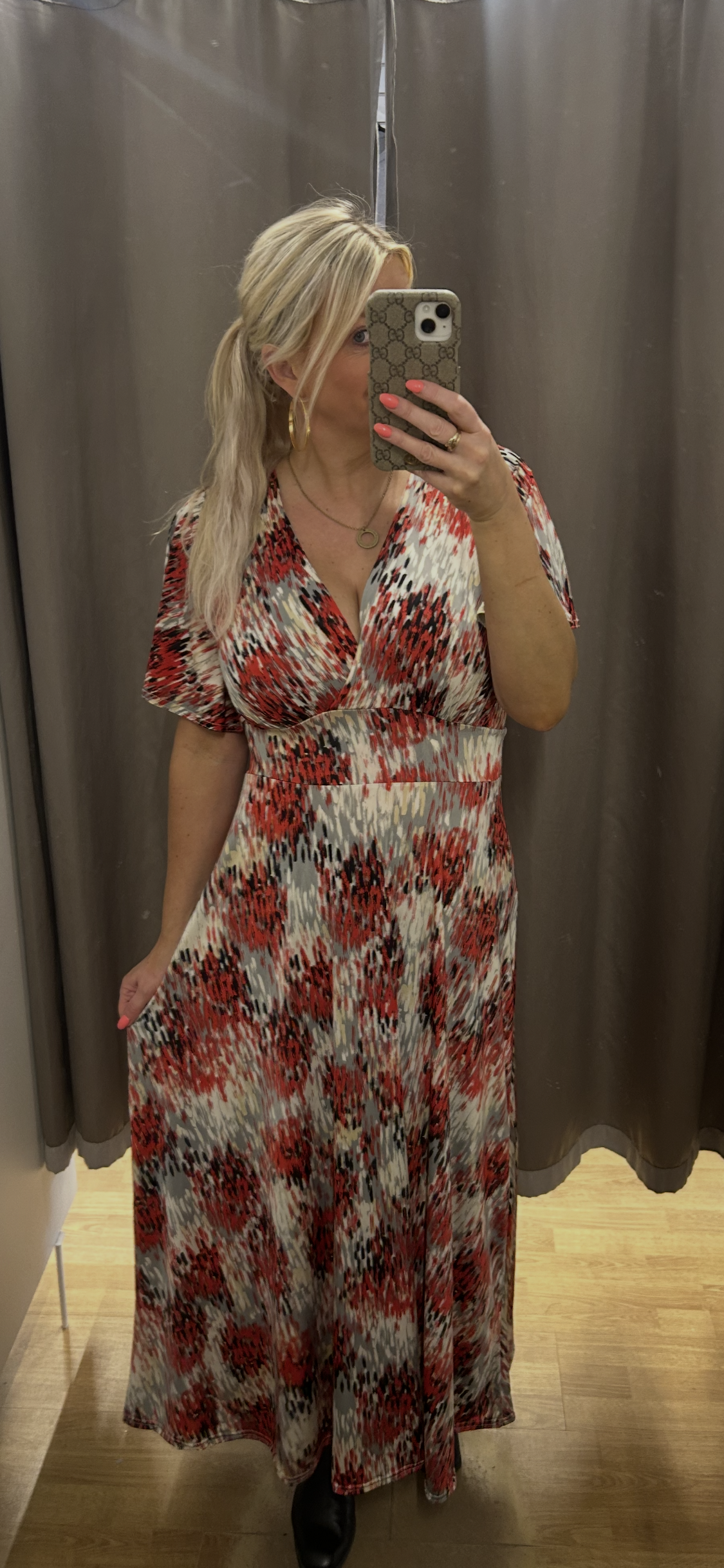 Kjólinn okkar